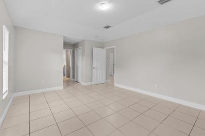 PORT ST LUCIE SECTION 19 - Residential Lease