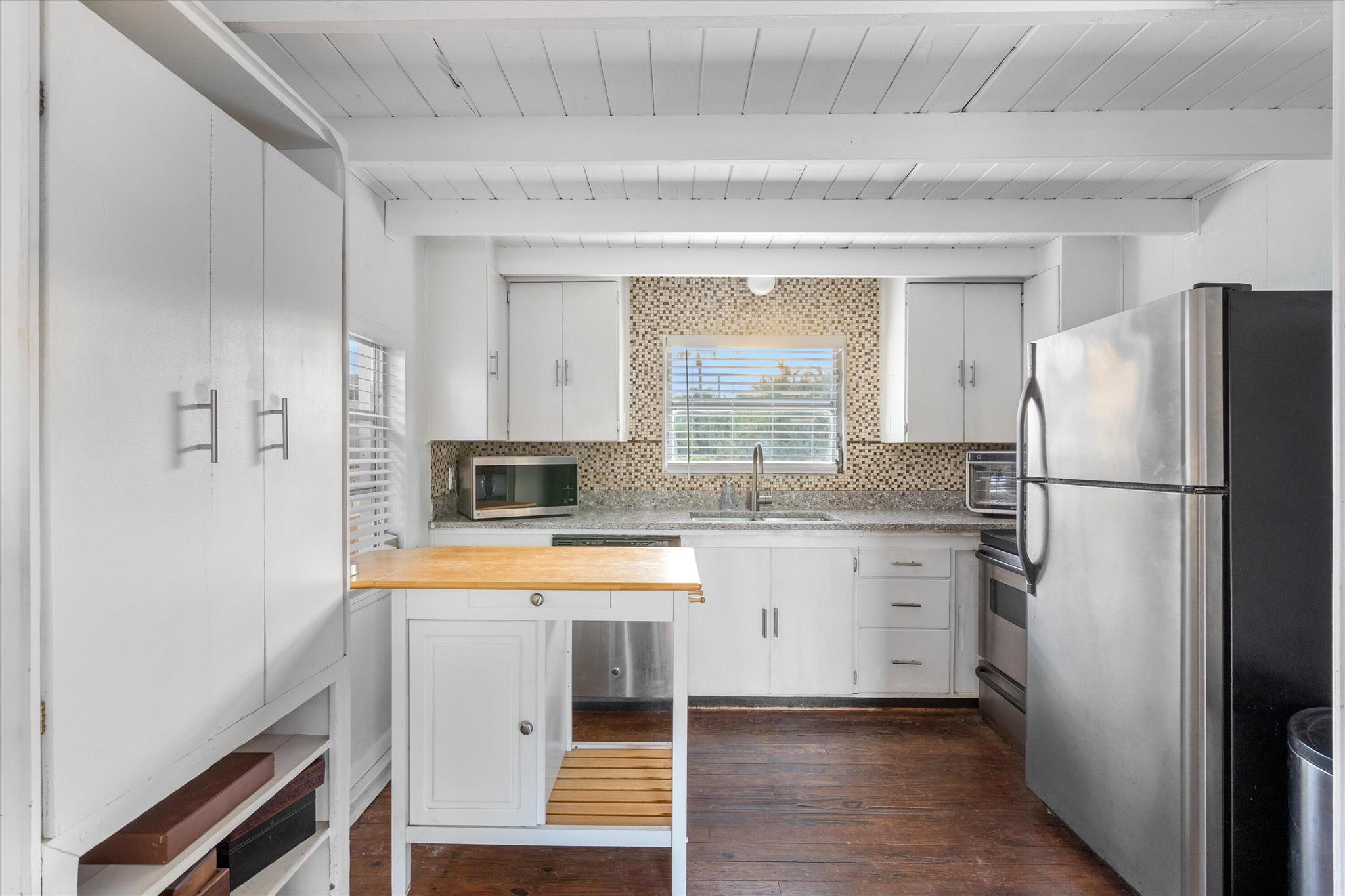 TRADE WINDS ESTATES FIRST - Residential