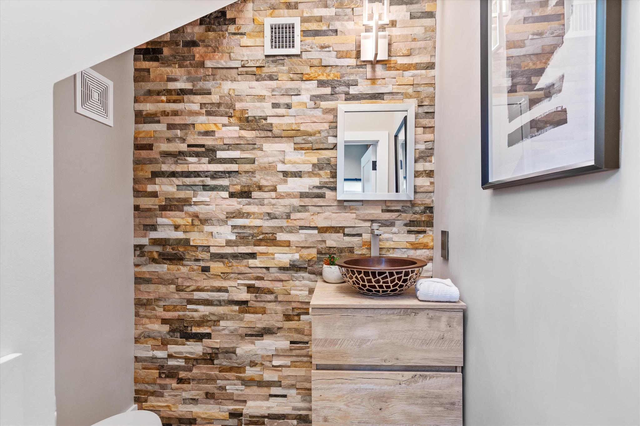 TRADE WINDS ESTATES FIRST - Residential