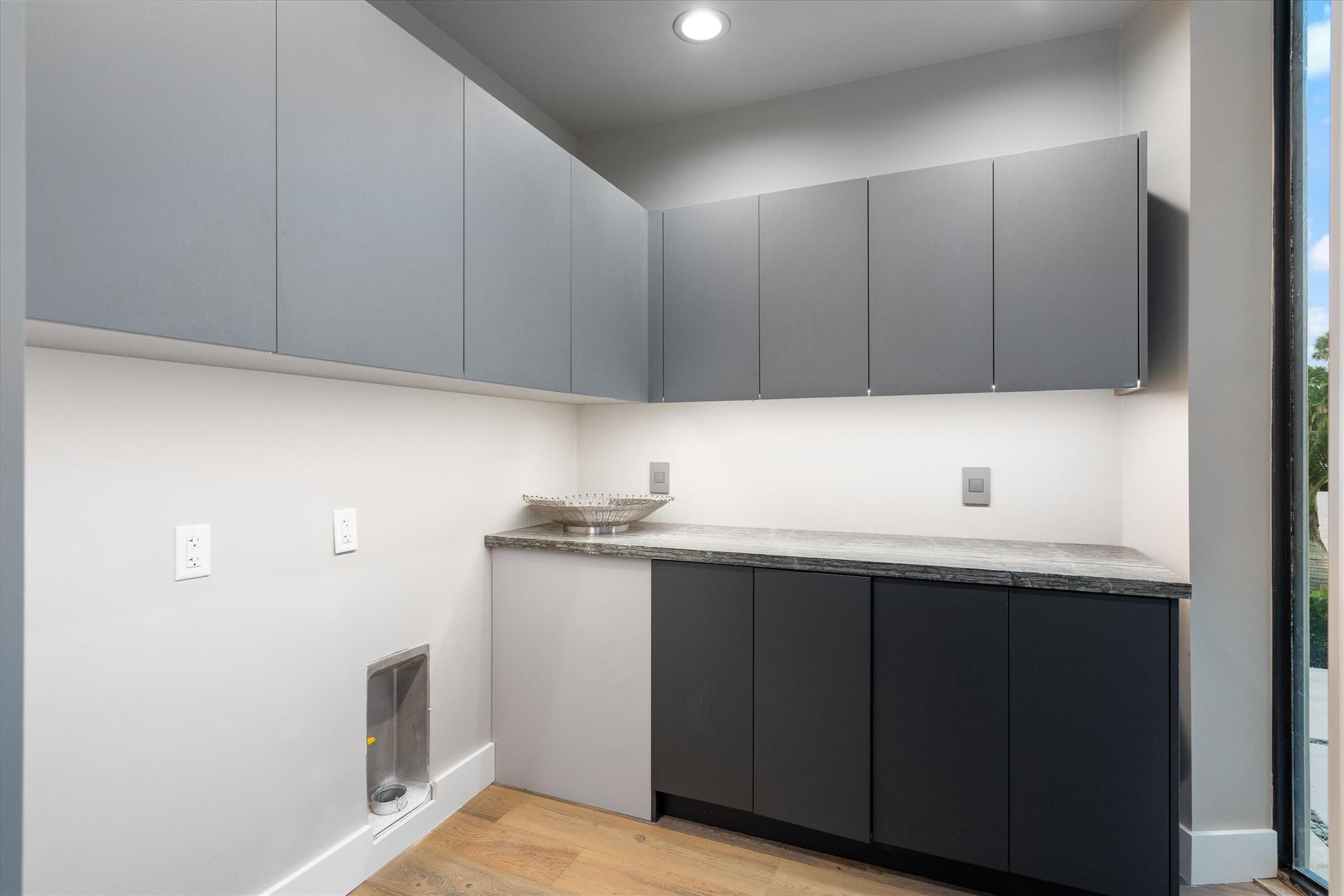 TRADE WINDS ESTATES FIRST - Residential