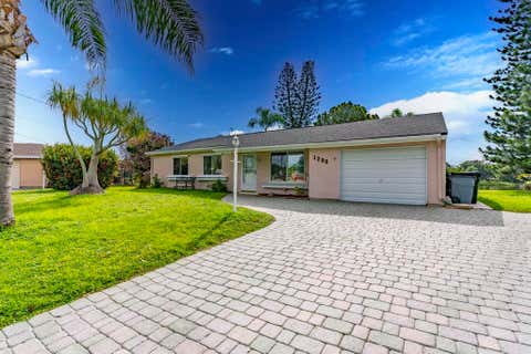 Photo of 1298 SE RICKENBACKER Terrace, Port Saint Lucie, FL 34952 (MLS # B26060935)
