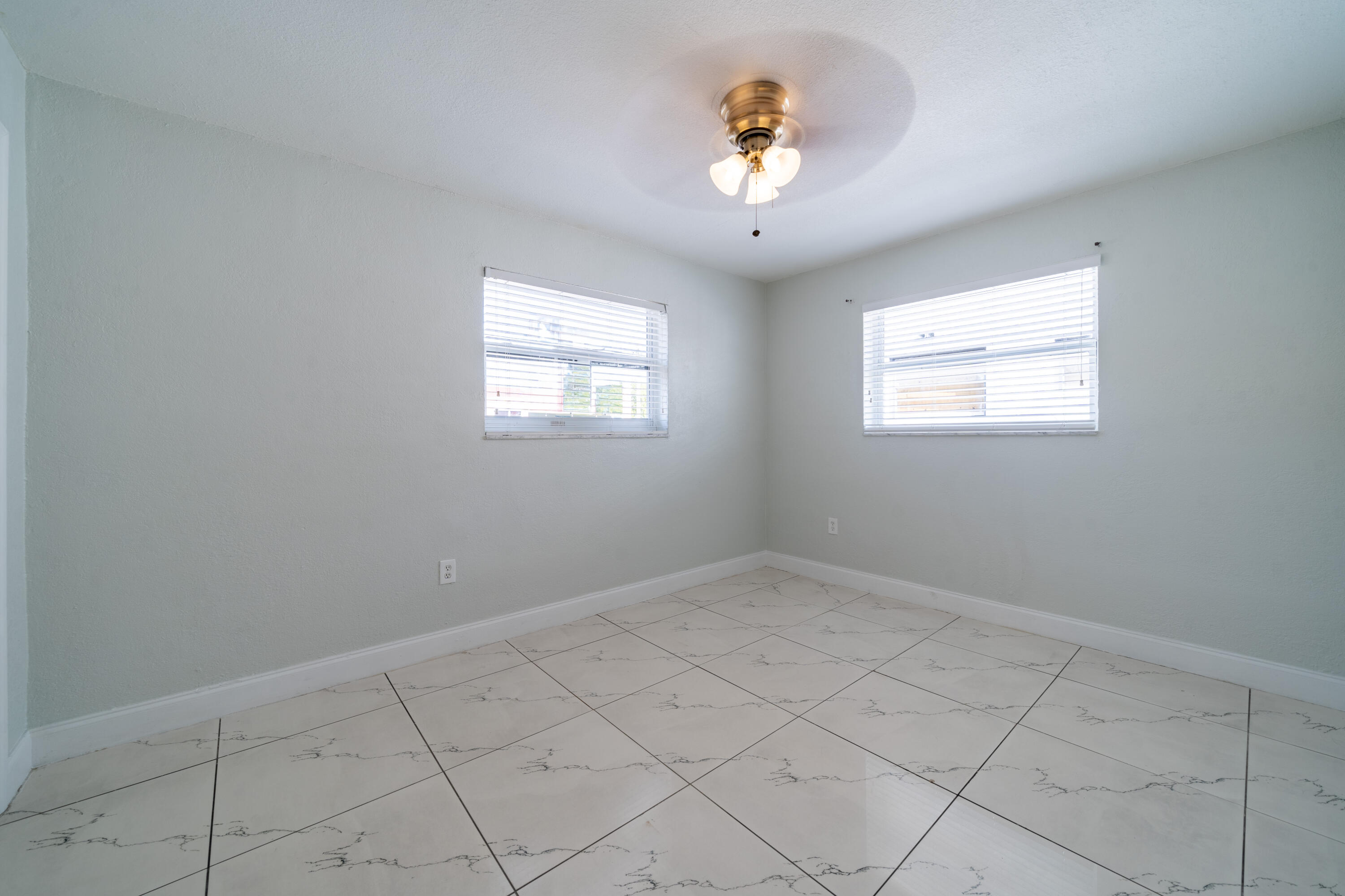 THE EDGES AT 2ND ST CONDO - Residential Lease