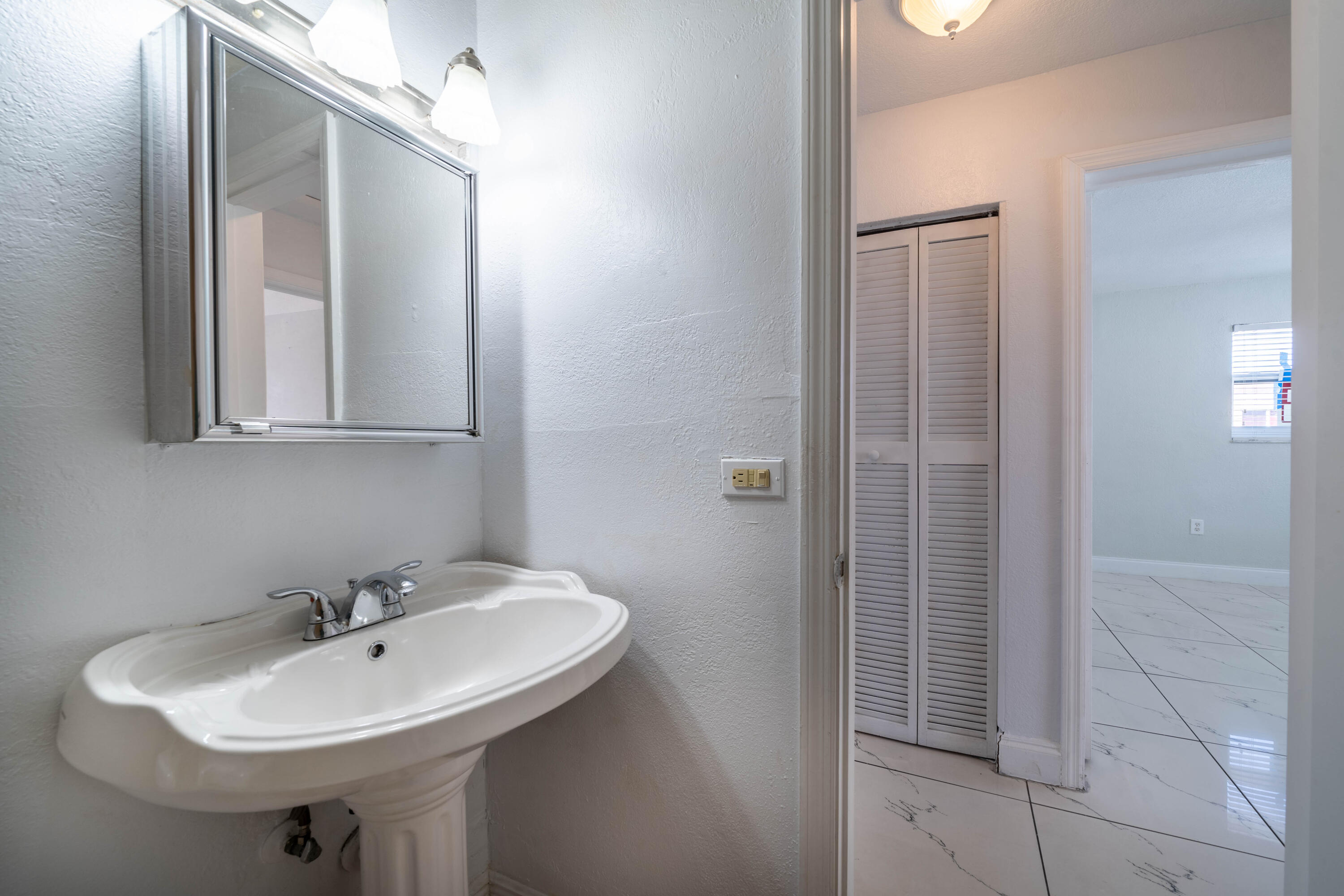 THE EDGES AT 2ND ST CONDO - Residential Lease