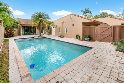 Featured picture for the property R11000005