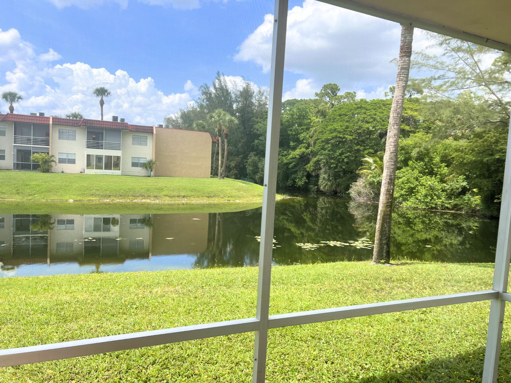 463 Lake Frances Drive 463, West Palm Beach FL 33411