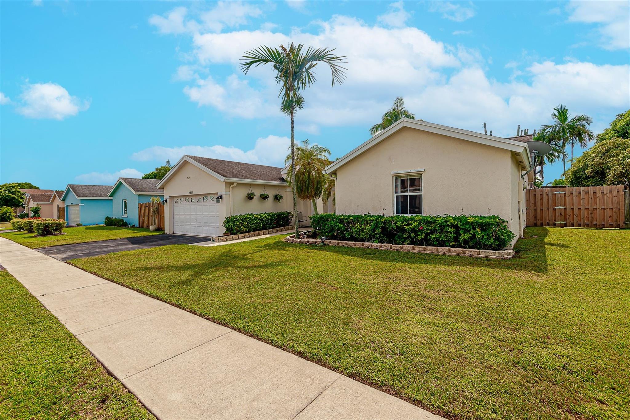 Banyan Estates 139-36 B - Residential