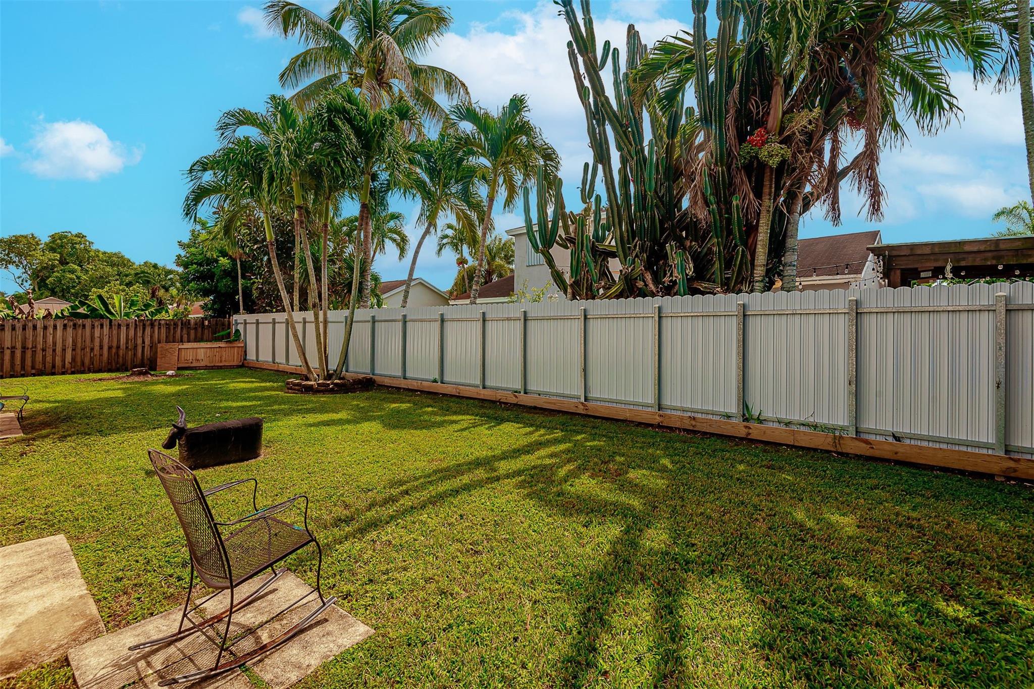 Banyan Estates 139-36 B - Residential