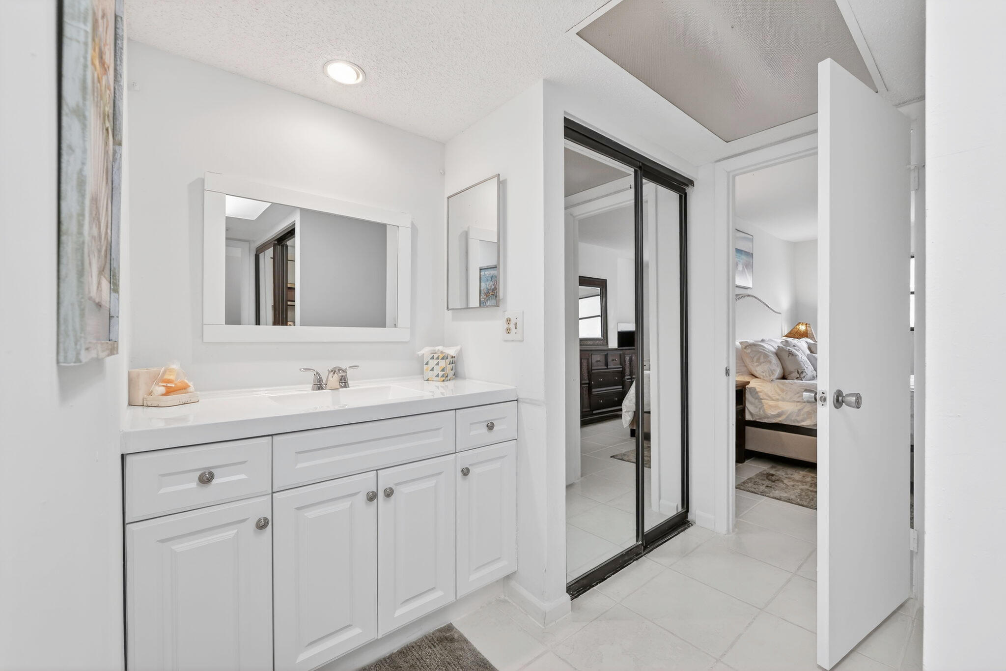 OCEAN VILLAGE - Residential