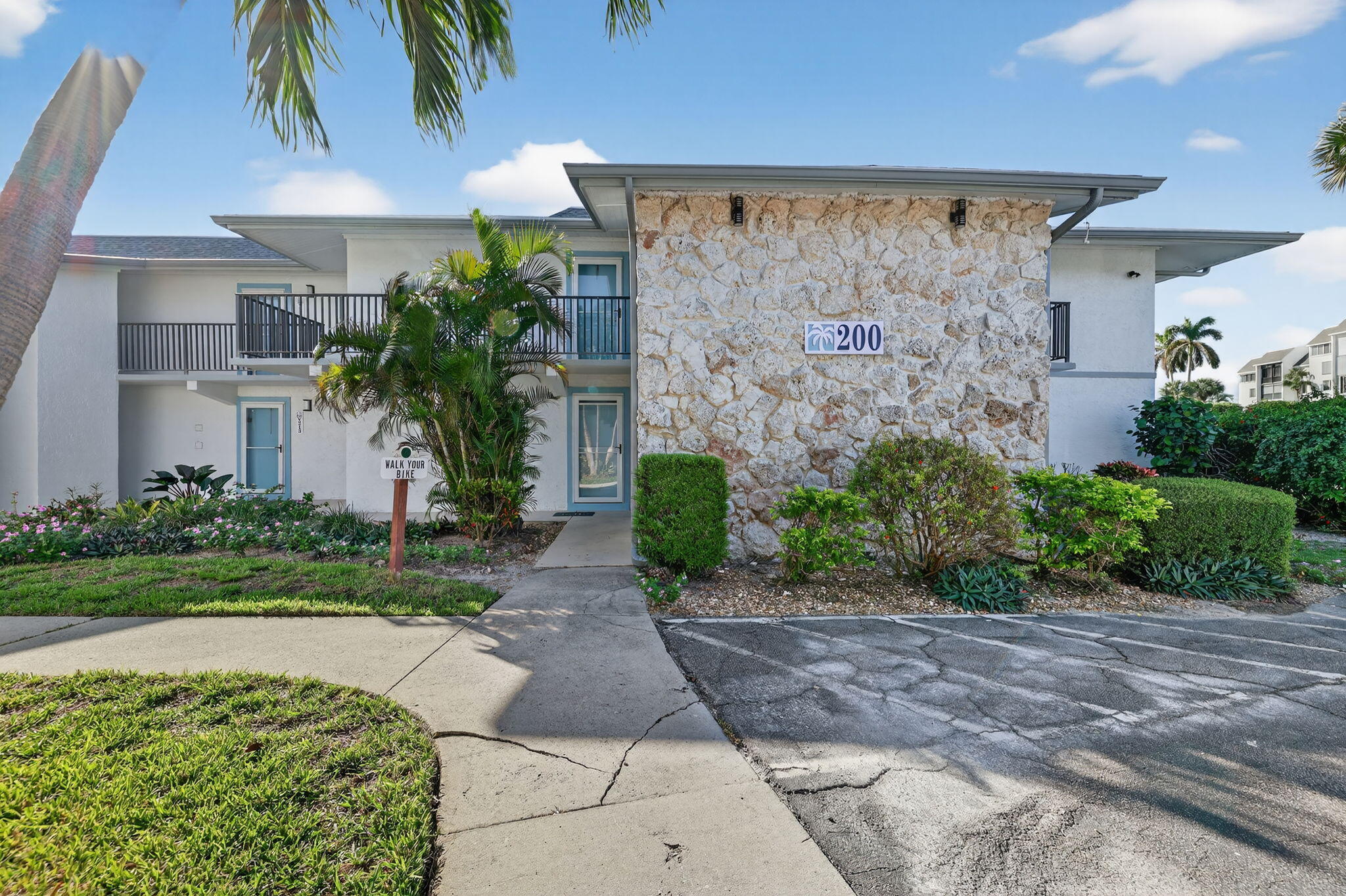 2400 E Ocean Drive V-222