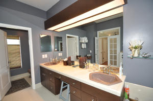 COUNTRYS POINT - Residential Lease