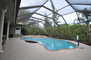 COUNTRYS POINT - Residential Lease