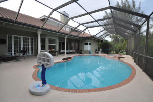 COUNTRYS POINT - Residential Lease