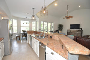 COUNTRYS POINT - Residential Lease