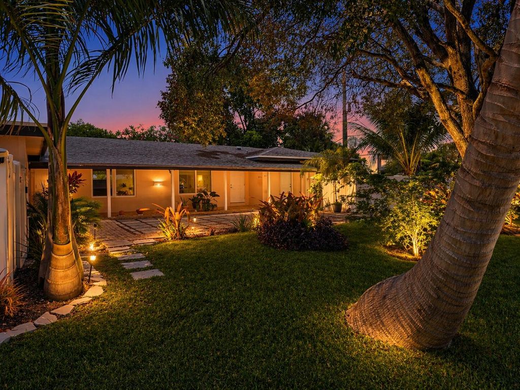 Photo of 20162018 NE 14th Court #2018, Fort Lauderdale, FL 33304 (MLS # B26018584)