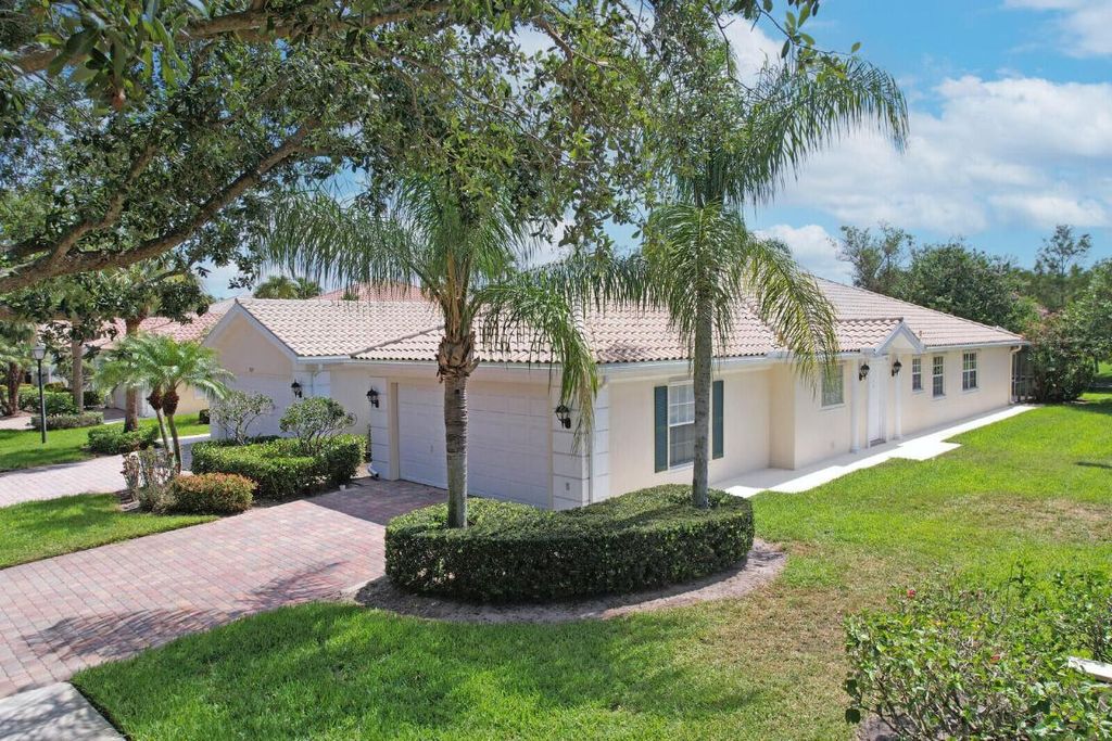 Photo of 623 Hudson Bay Drive, Palm Beach Gardens, FL 33410 (MLS # R10986659)