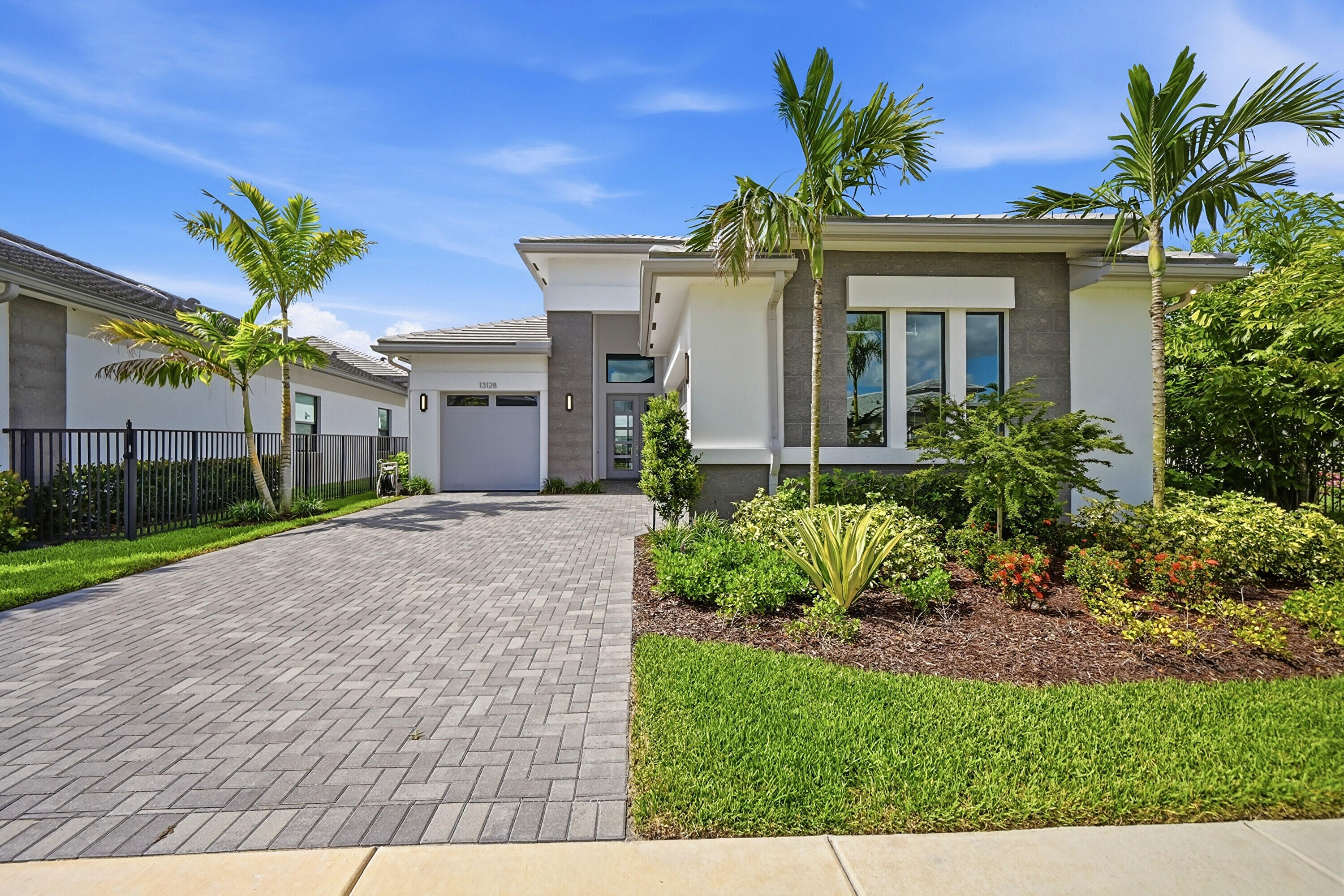 13128 Feathering Way