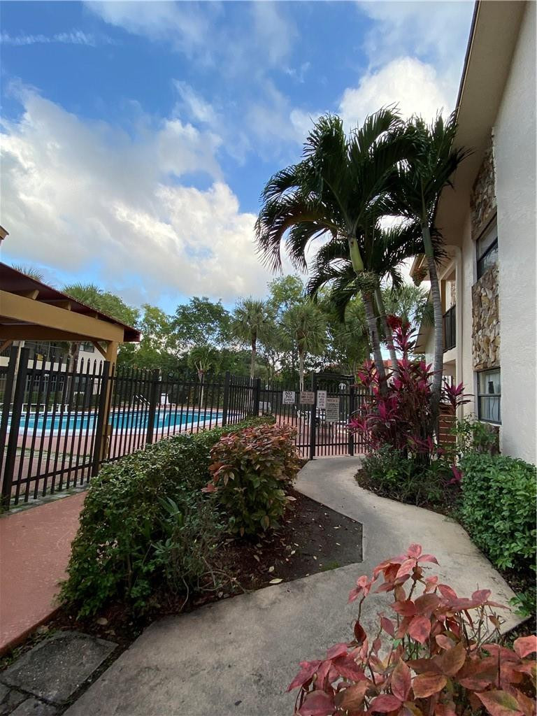 CORAL PLAZA CONDO - Residential