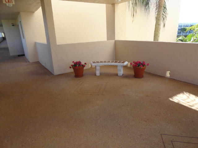 POINCIANA LAKES CONDO - Residential