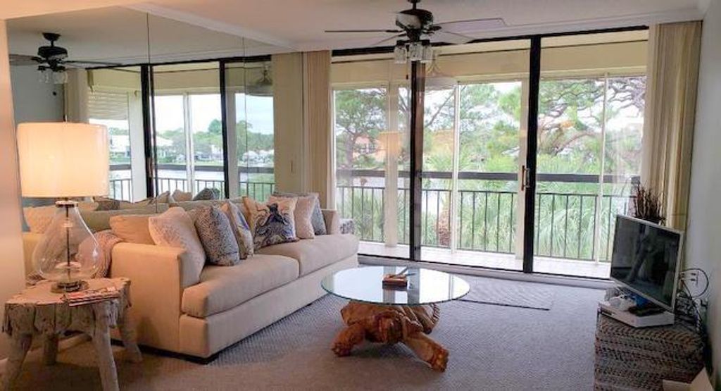 Photo of 2101 Marina Isle Way #406, Jupiter, FL 33477 (MLS # R10869297)