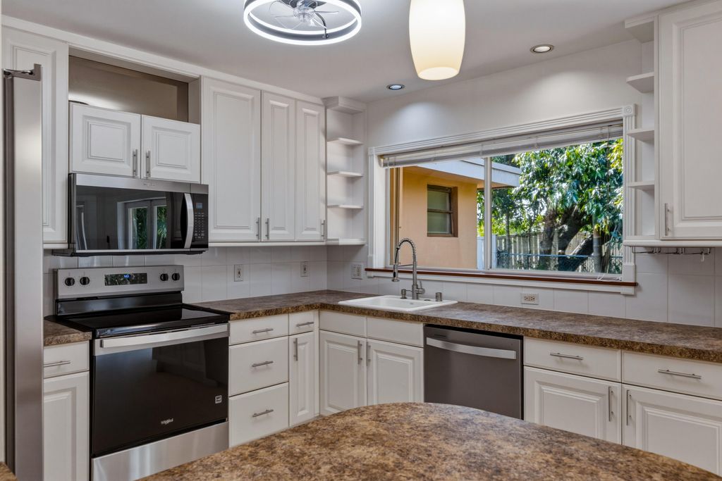 Photo of 284 Allenwood Drive, Lauderdale By The Sea, FL 33308 (MLS # B26027231)