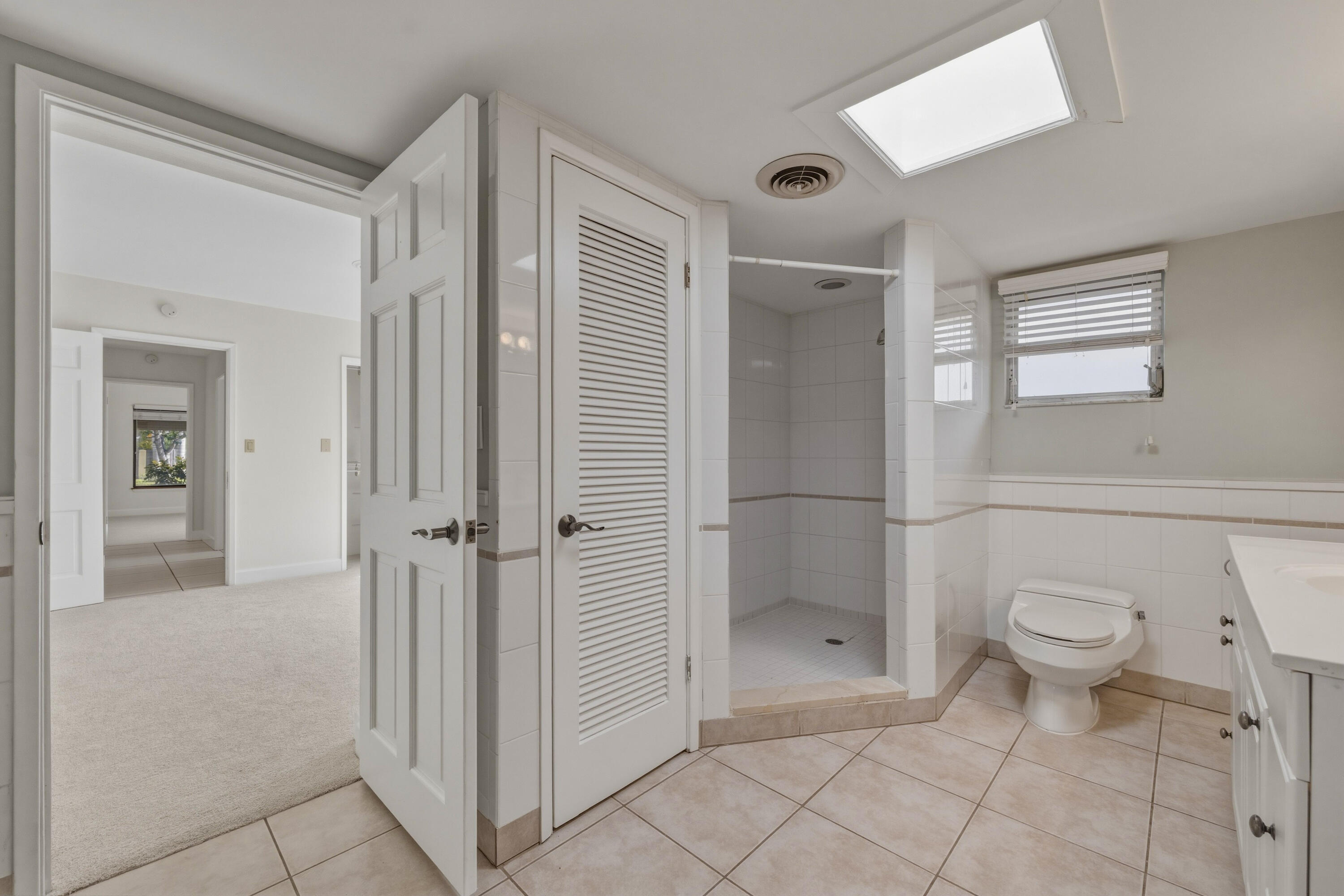 BEVERLY SHORES - Residential