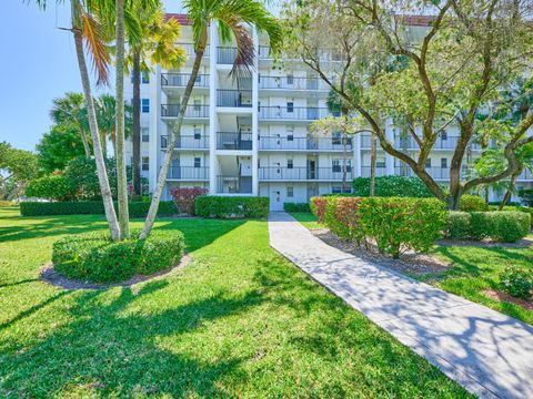 Tiny photo for 3597 Birdie Drive #202c, Lake Worth, FL 33467 (MLS # R11156392)