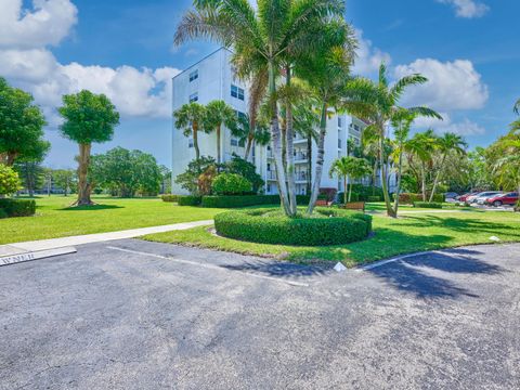 Tiny photo for 3597 Birdie Drive #202c, Lake Worth, FL 33467 (MLS # R11156392)