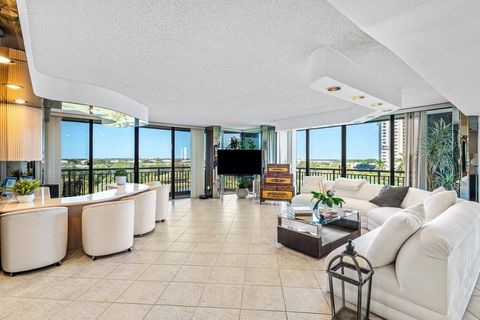 Photo of 2427 Presidential Way #701, West Palm Beach, FL 33401 (MLS # R11162951)