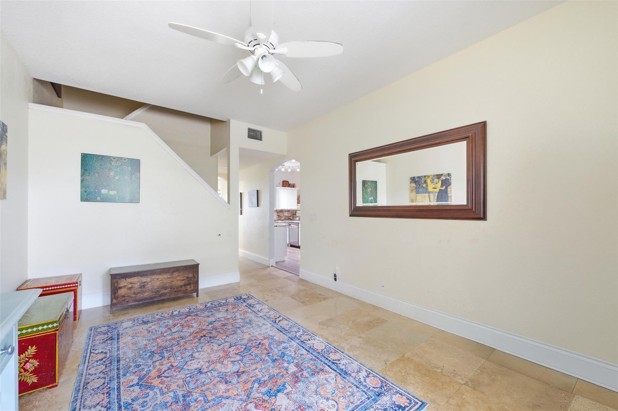 KENSINGTON MANOR - Residential