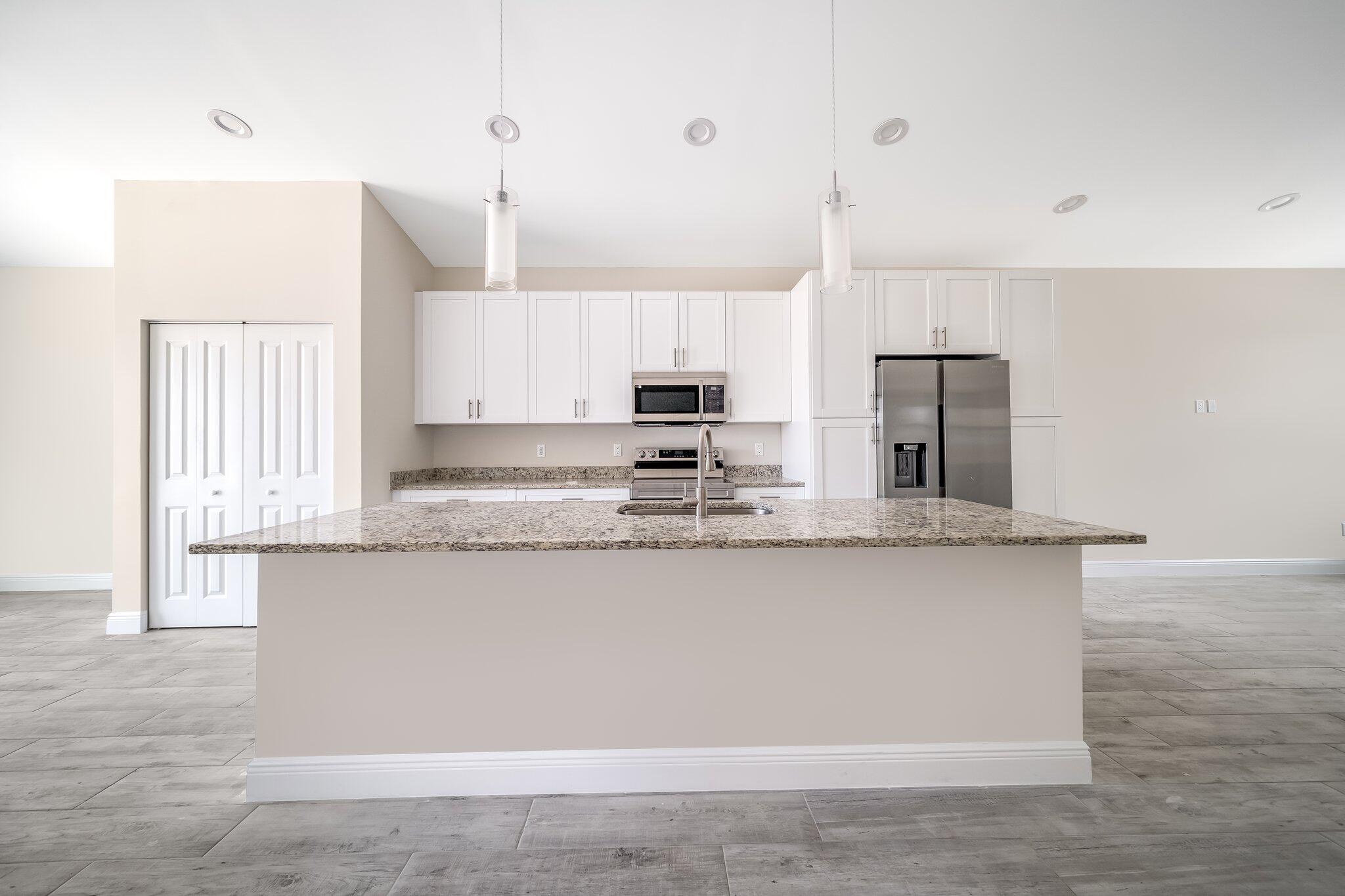 FONTAINE SUBDIVISION - Residential Lease