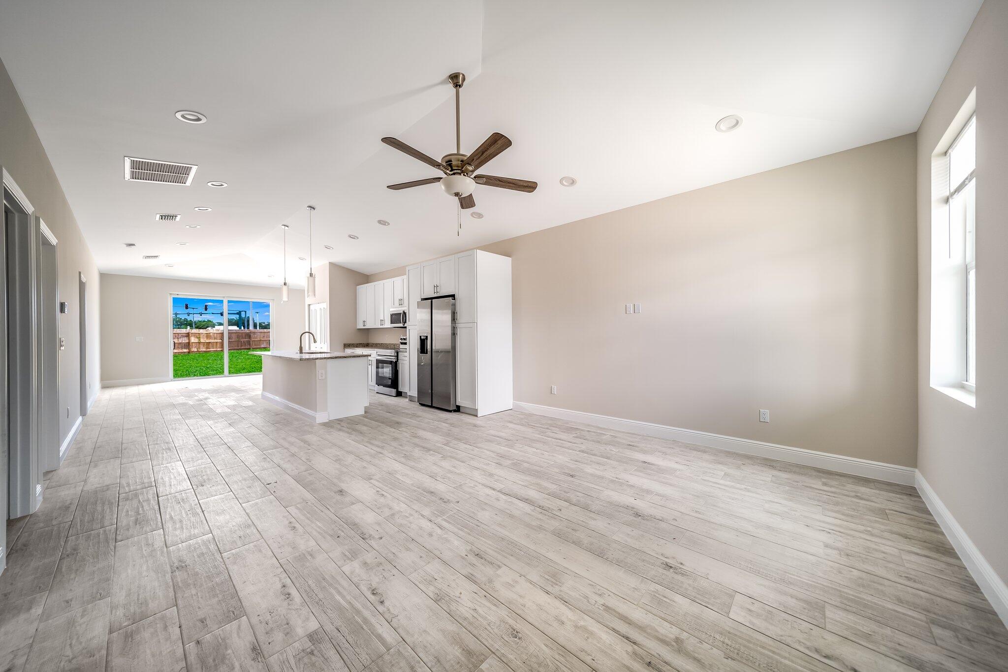 FONTAINE SUBDIVISION - Residential Lease