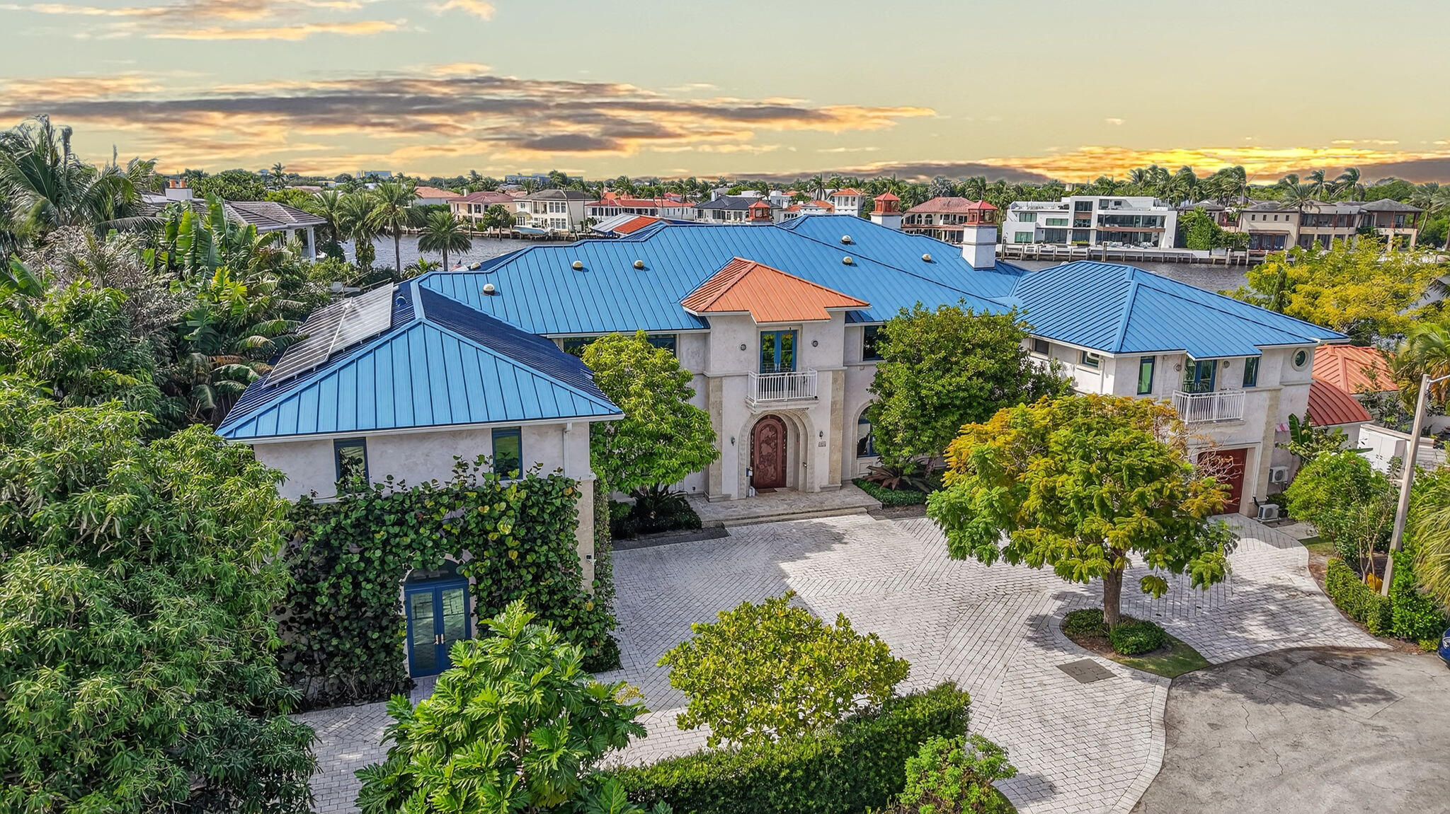 SUN AND SURF - Residential