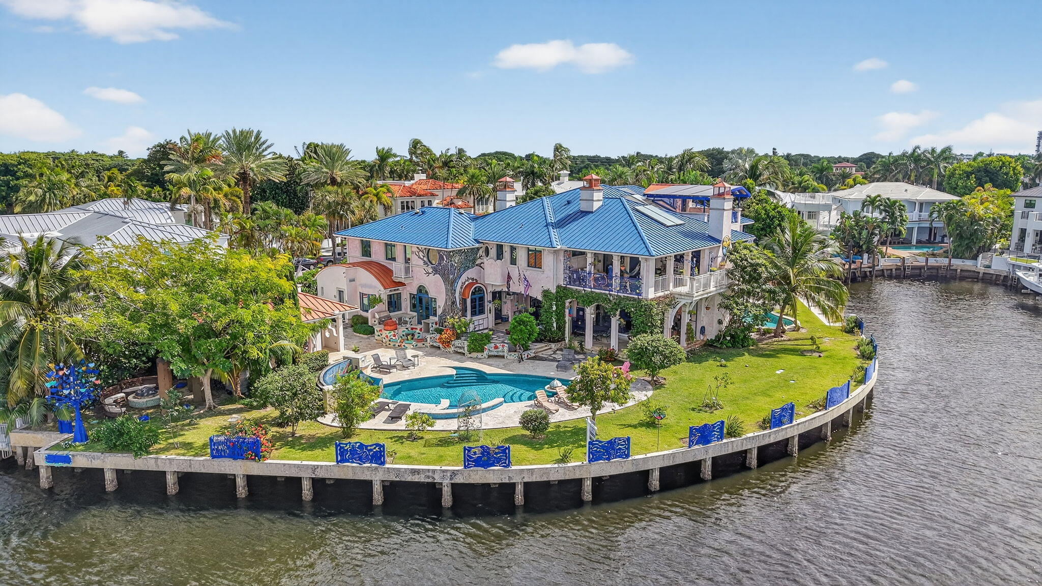 SUN AND SURF CLUB COMMUNITY - Residential