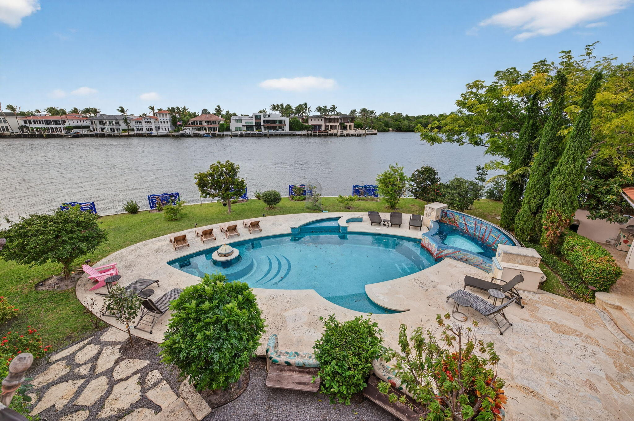 SUN AND SURF CLUB COMMUNITY - Residential