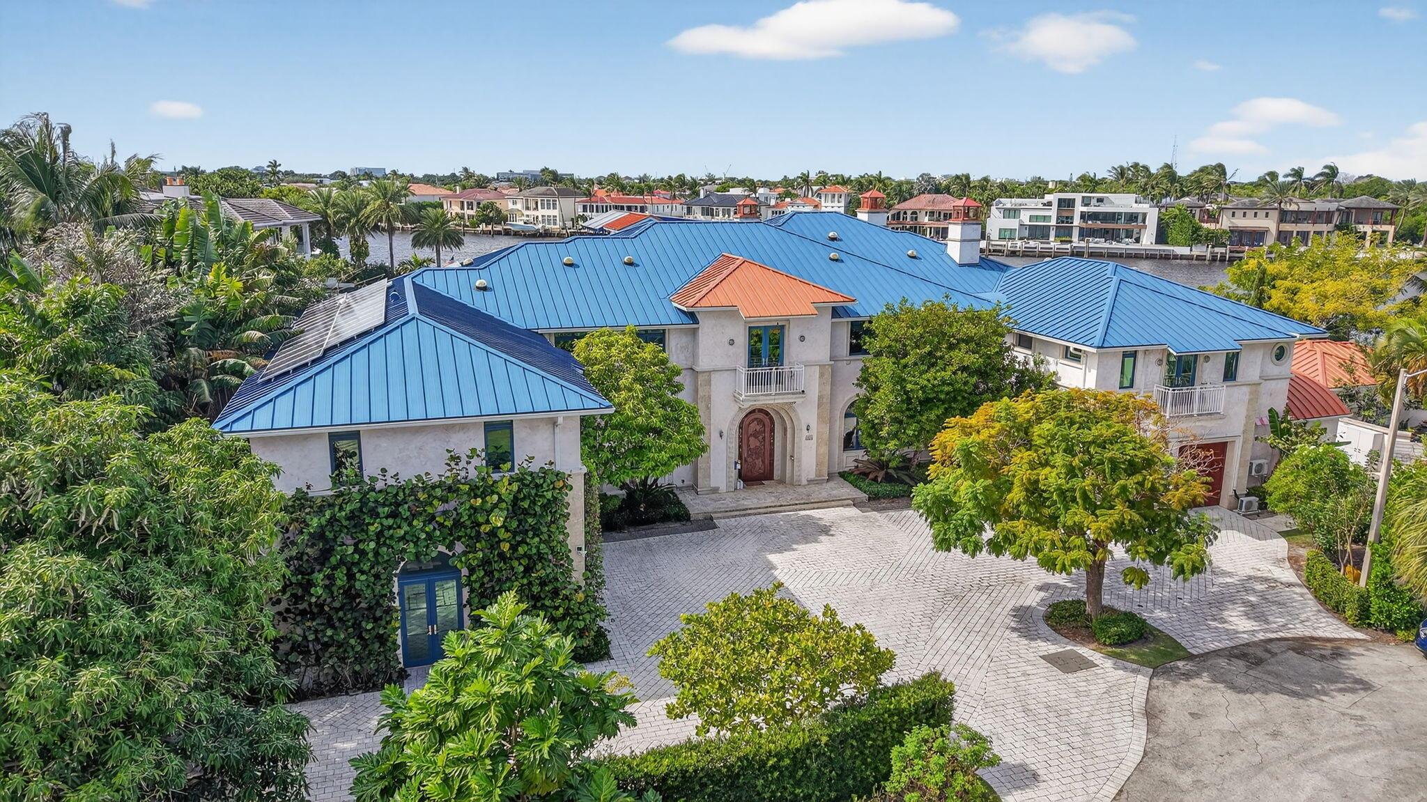 SUN AND SURF CLUB COMMUNI - Residential