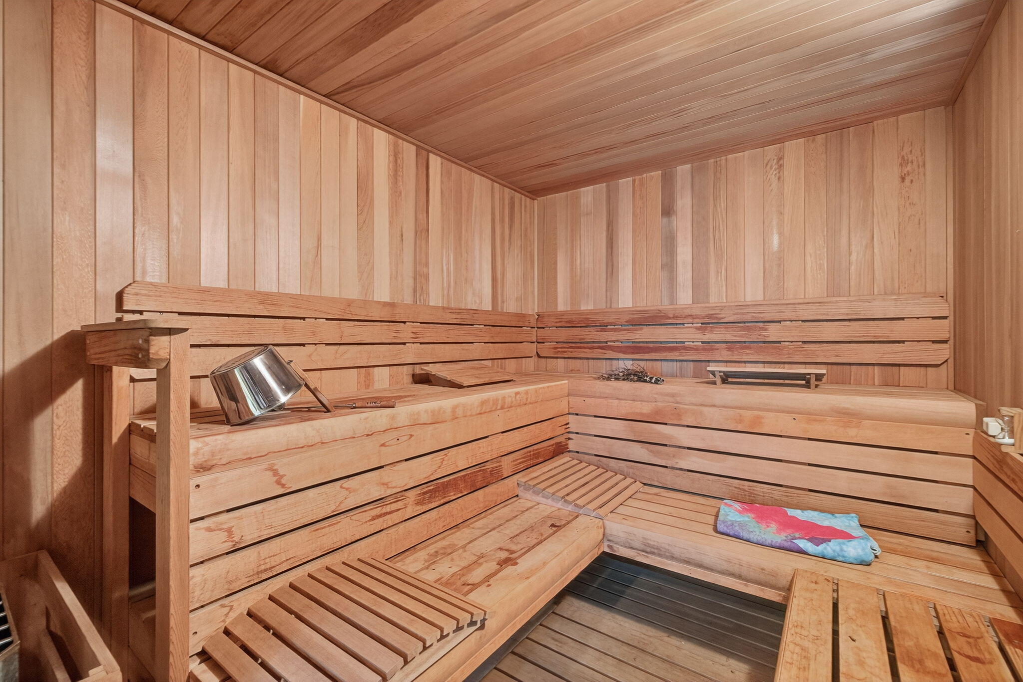 SUN AND SURF CLUB COMMUNITY - Residential