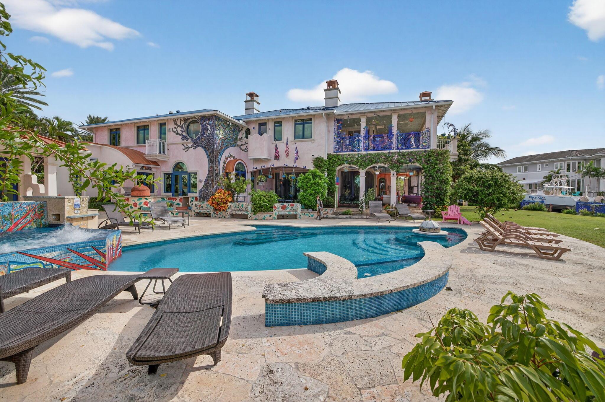 SUN AND SURF CLUB COMMUNI - Residential