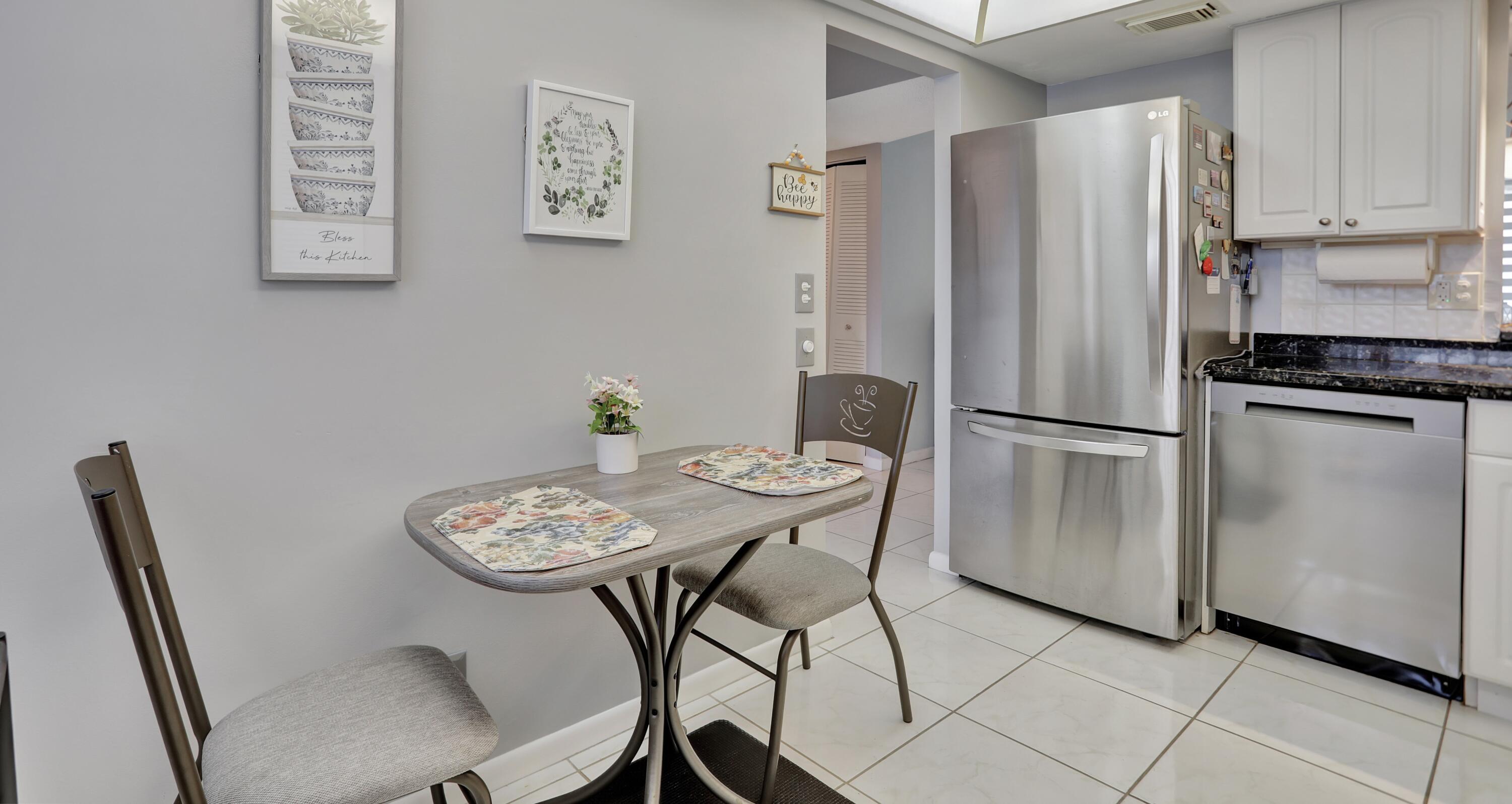 7610 NW 18th Street 205, Margate, FL, 33063/$169,900 4 7610 NW 18th Street 205