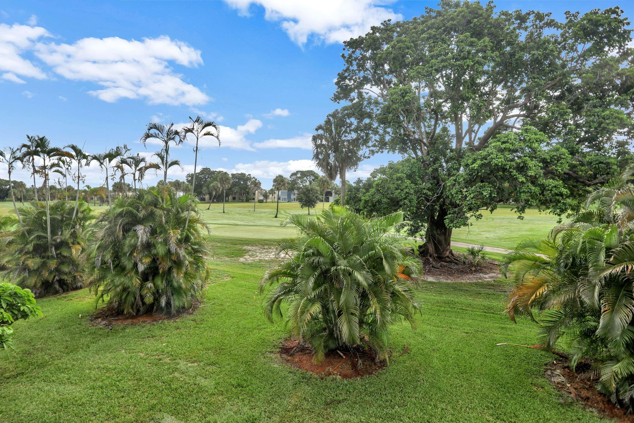 PALM SPRINGS 2 - Residential