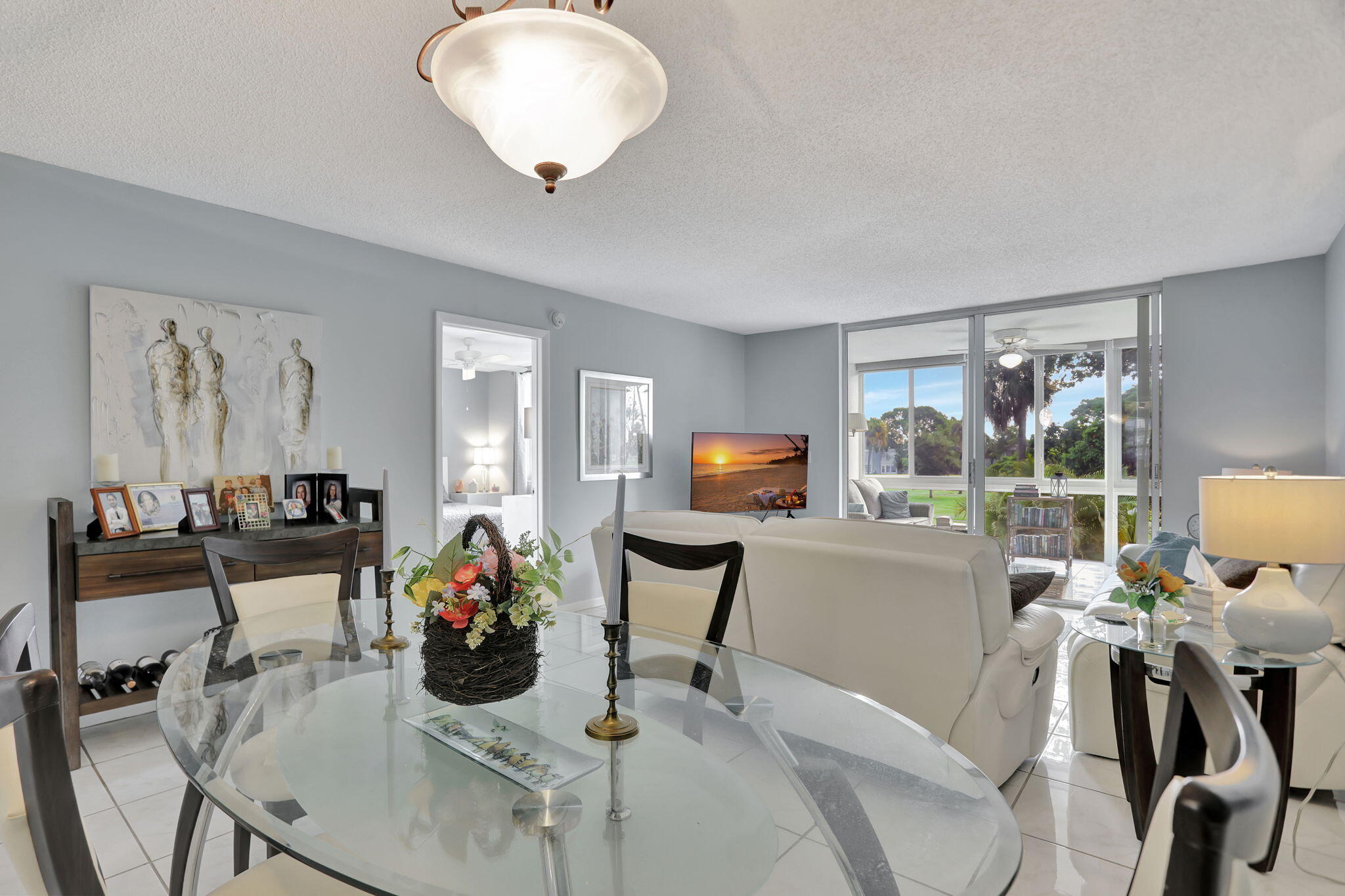 PALM SPRINGS 2 - Residential