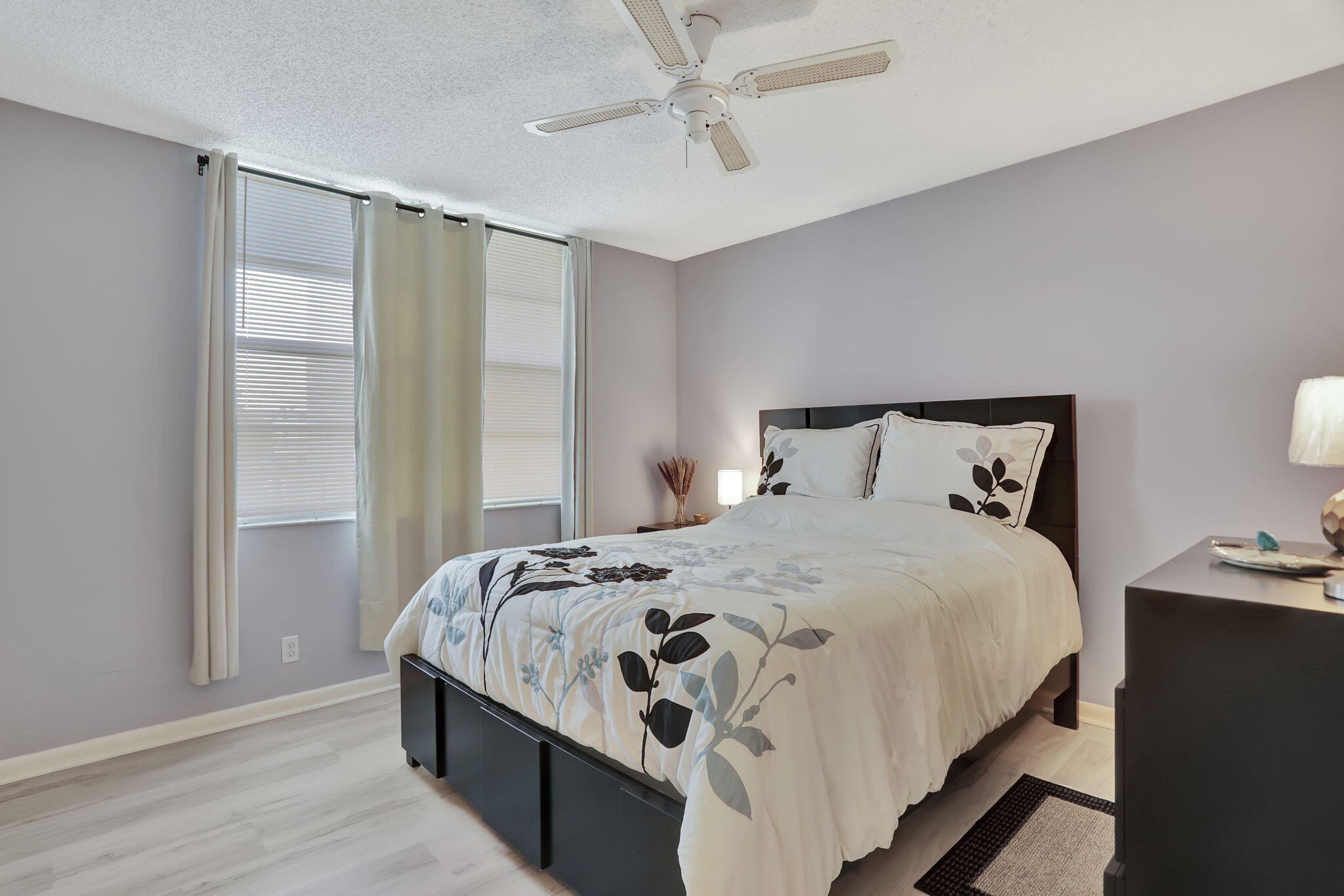 PALM SPRINGS 2 - Residential