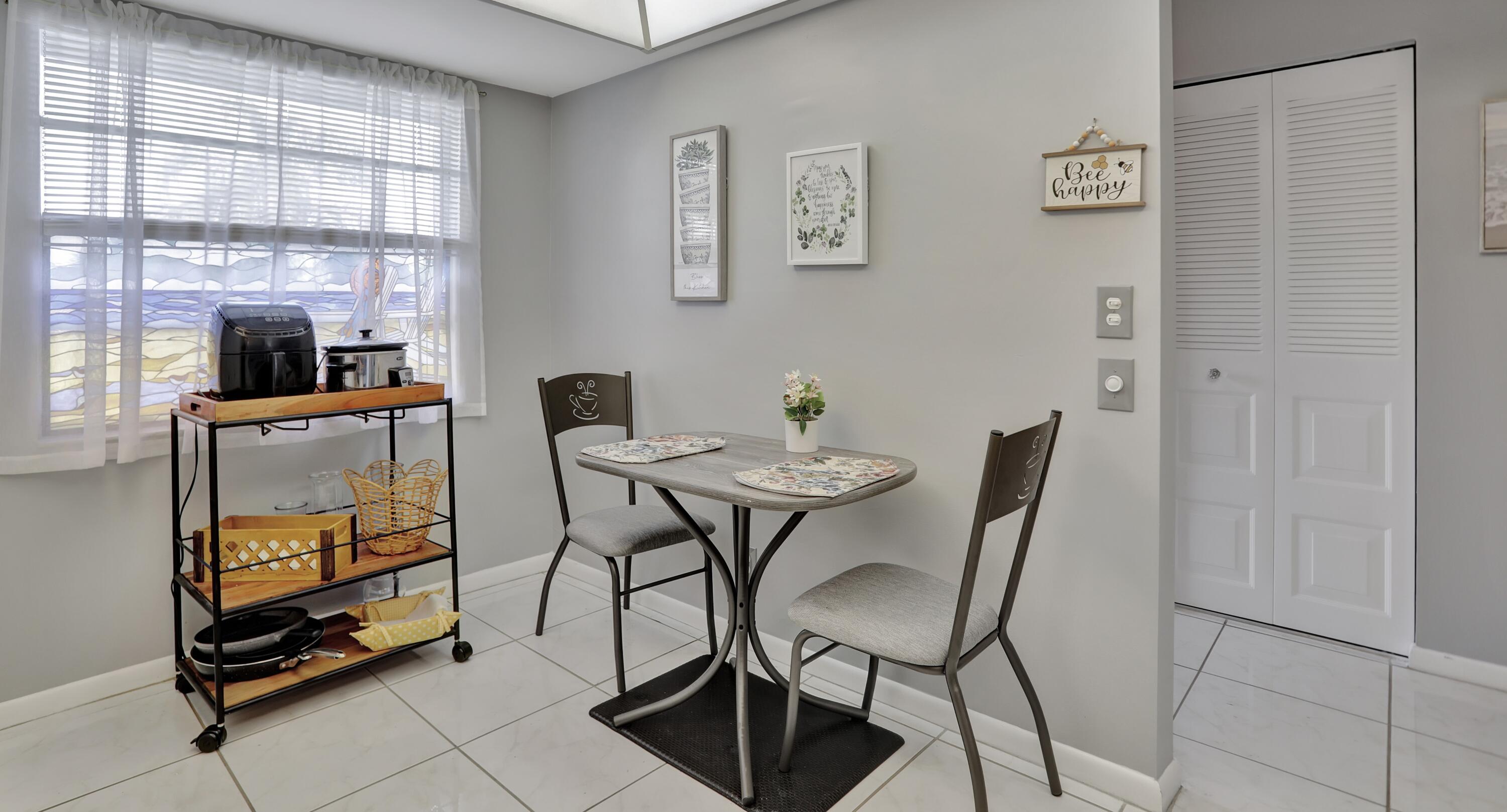 7610 NW 18th Street 205, Margate, FL, 33063/$169,900 3 7610 NW 18th Street 205