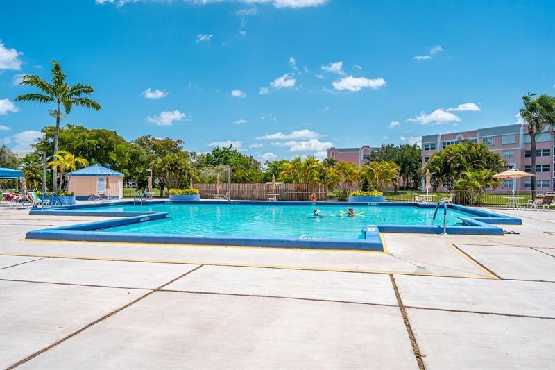 SUNRISE LAKES PHASE 4 - Residential
