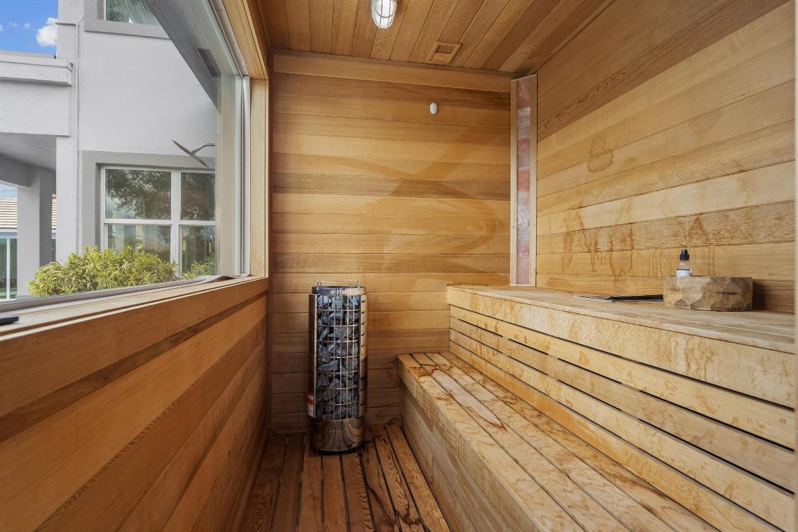 WELLINGTON AERO CLUB OF THE LANDINGS AT WELLINGTON - Residential