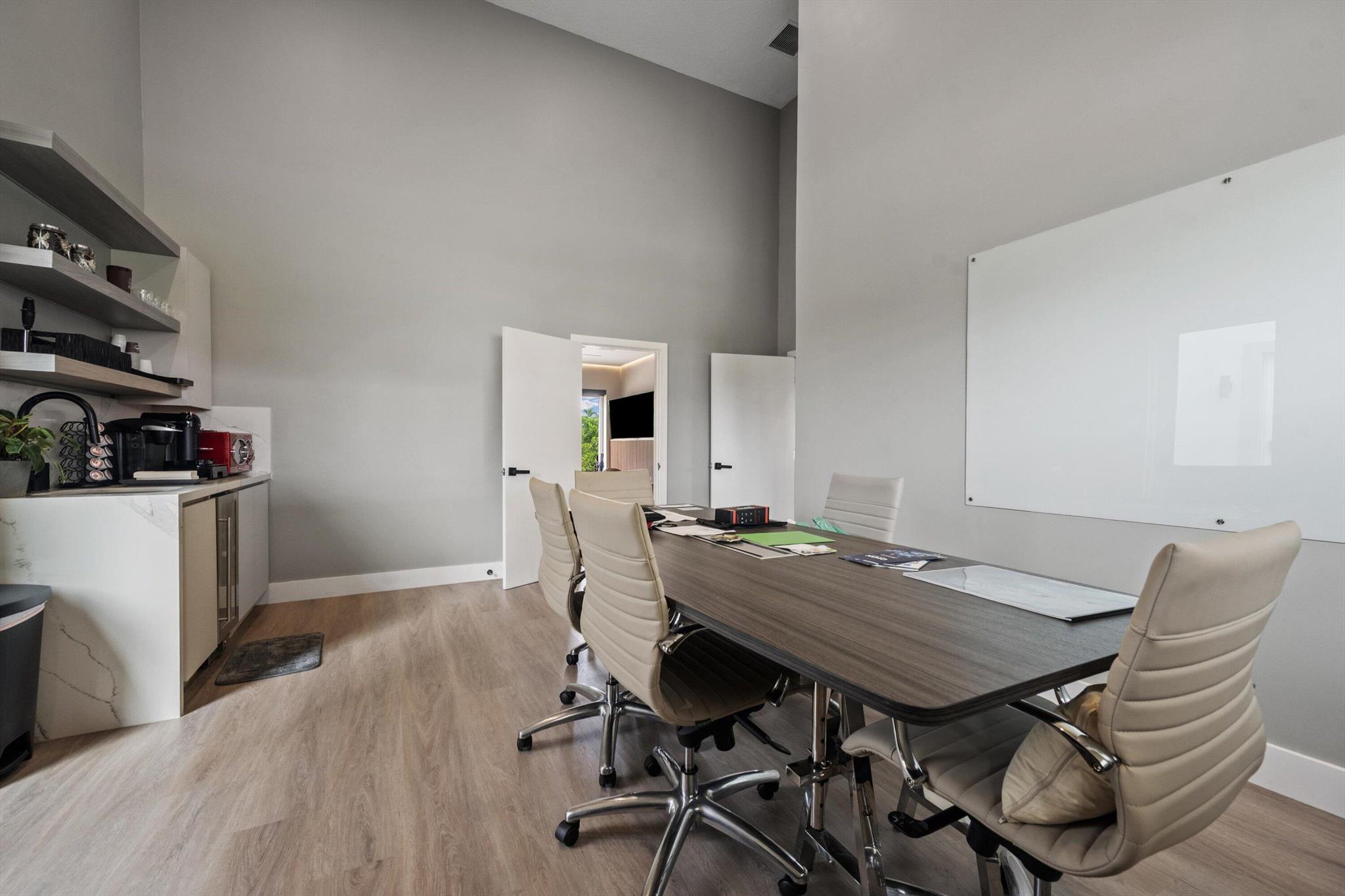 WELLINGTON AERO CLUB OF T - Residential