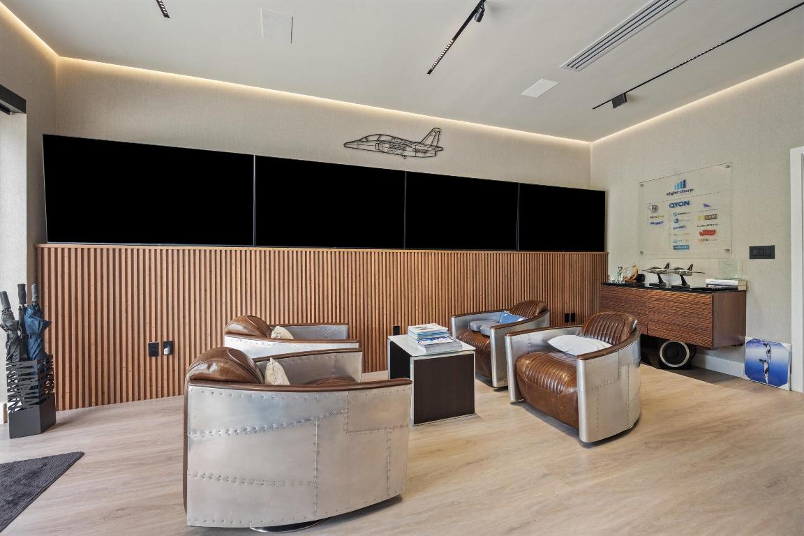 WELLINGTON AERO CLUB OF THE LANDINGS AT WELLINGTON - Residential