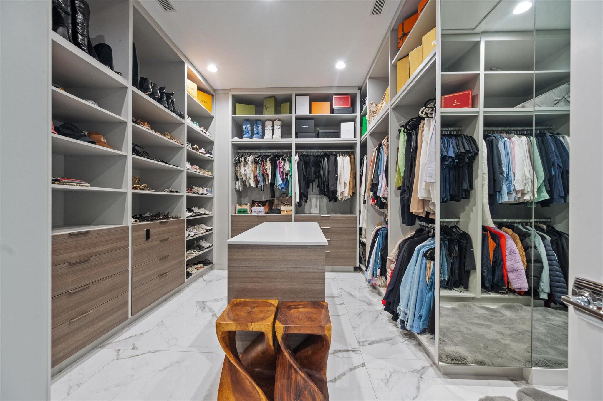 WELLINGTON AERO CLUB OF T - Residential