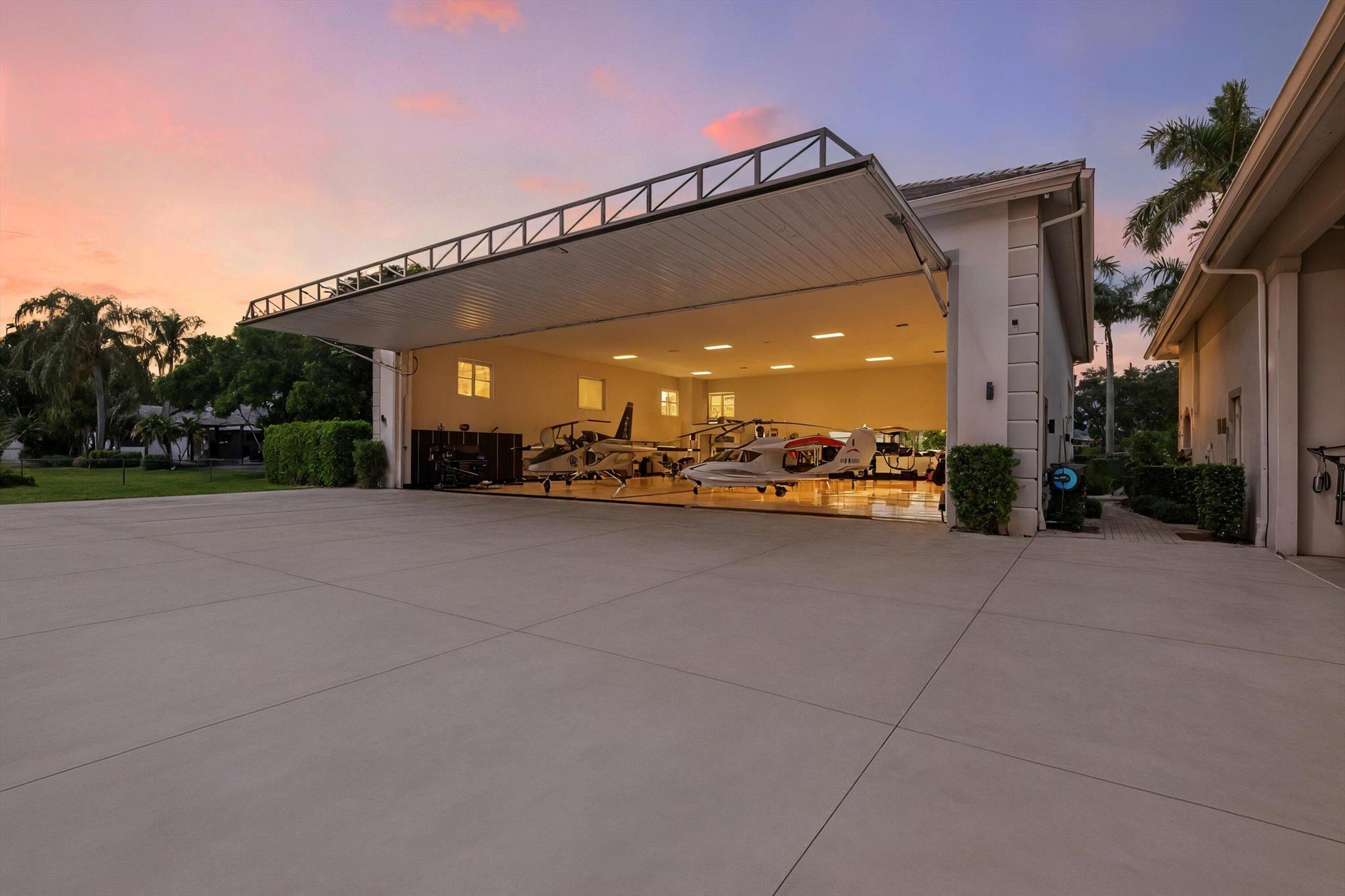 WELLINGTON AERO CLUB OF T - Residential