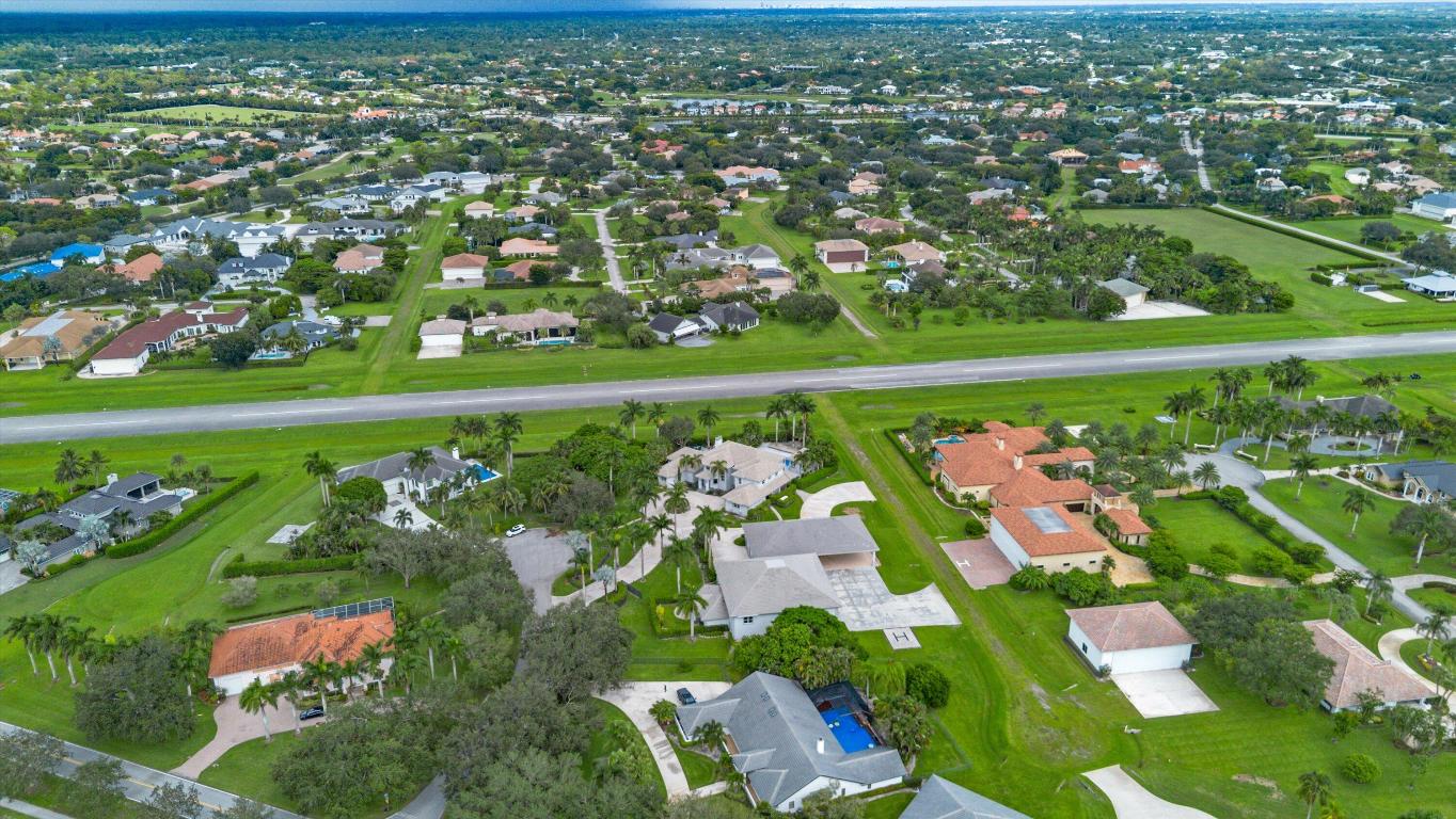 WELLINGTON AERO CLUB OF THE LANDINGS AT WELLINGTON - Residential