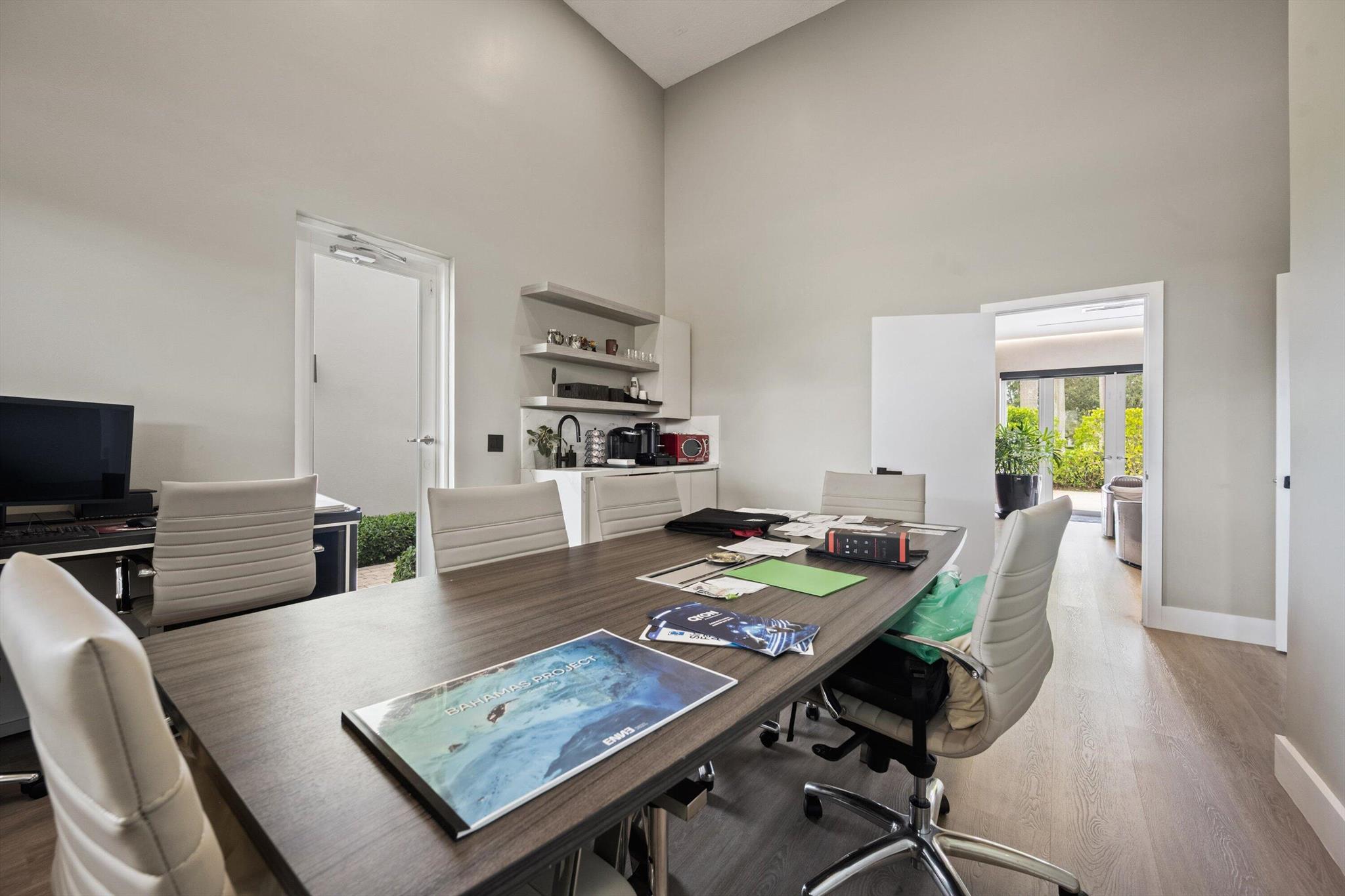 WELLINGTON AERO CLUB OF T - Residential